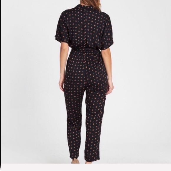 🌴🌼BILLABONG- BED STORY JUMPSUIT🌼🌴 - Picture 6 of 8